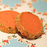 焼き菓子／ガトー／時に軽く、時に柔らかく。誰に贈っても喜ばれる焼き菓子です。[人気のチュイールはさくっと軽く、濃厚な卵の香りが特徴のしっとり焼き上げたマドレーヌ、定番のラングドシャ、ベビーピンクに染まったラズベリー味のフランボワーズサブレ、ピータースでしか味わえないブラック・スイーツ「竹ZUMI」…ピータースではいろいろな焼き菓子をお楽しみ頂く事ができます。ご予算に合わせて詰め合わせも承っております。]