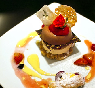 薔薇のAssiette Desserts（アシェット ・デセール）